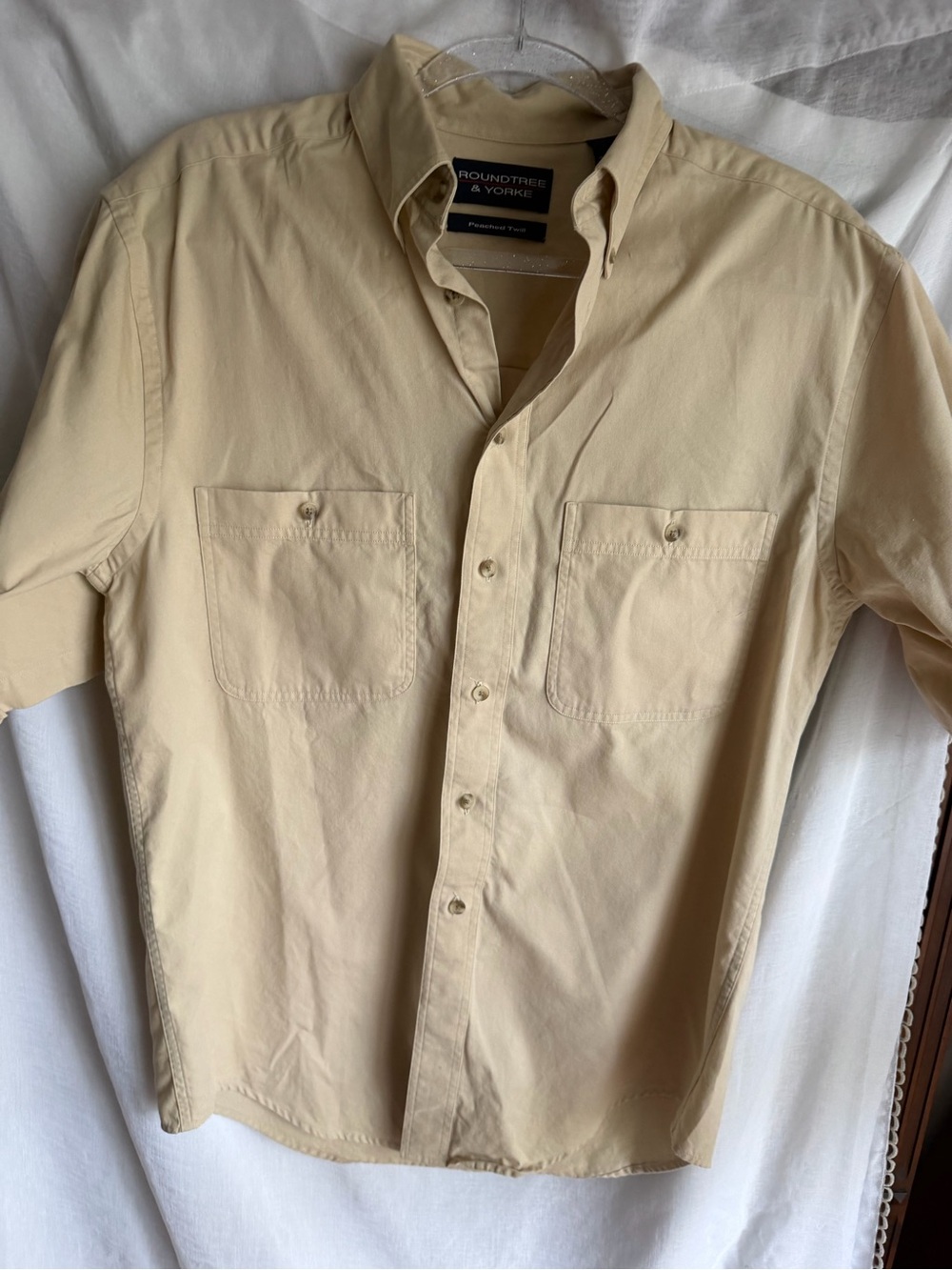 Roundtree n Yorke Shirt Men Size S Tan Button Down Pockets Short Sleeves Twill
